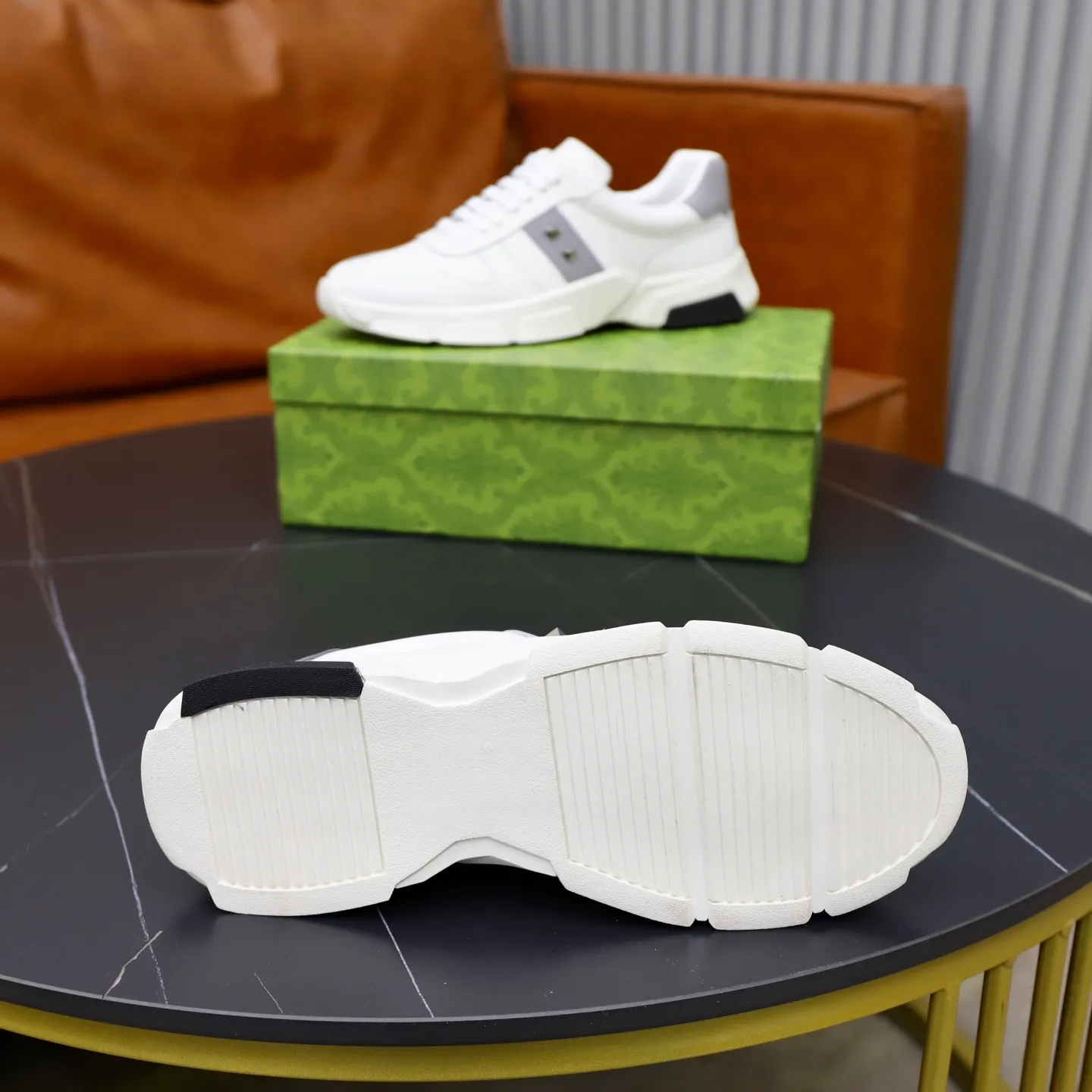 Ex-factory price: 540💰💰🙅‍♂️🙅‍♂️🙅‍♂️ Brand: GUCCI Standard code: 38-44 (45 customized) Grade: Same as the official website Material: Cowhide stitching Comfortable and breathable sheepskin lining Lightweight and wear-resistant sports outsole Style category: Men's fashionable casual shoes Running sports shoes Distinguished luxury brand elements Top luxury color: actual picture color
